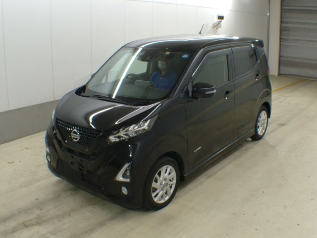 Import and buy NISSAN DAYZ 2019 from Japan to Nairobi, Kenya