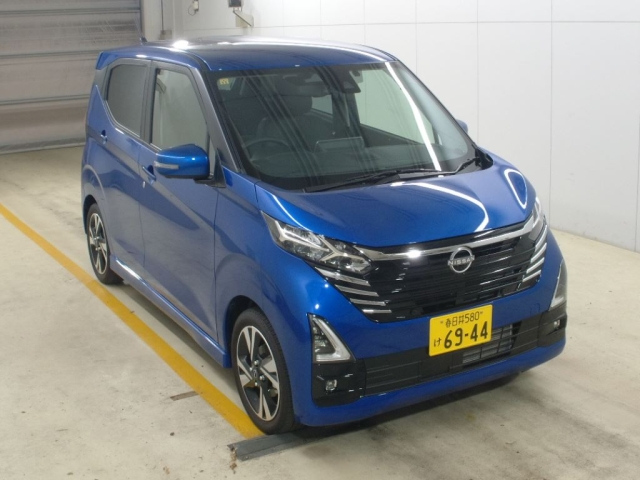 Import and buy NISSAN DAYZ 2023 from Japan to Nairobi, Kenya