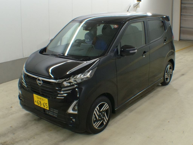 Import and buy NISSAN DAYZ 2023 from Japan to Nairobi, Kenya