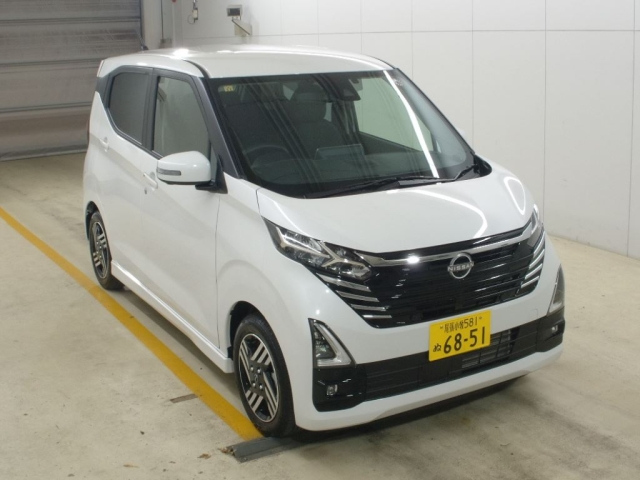 Import and buy NISSAN DAYZ 2023 from Japan to Nairobi, Kenya