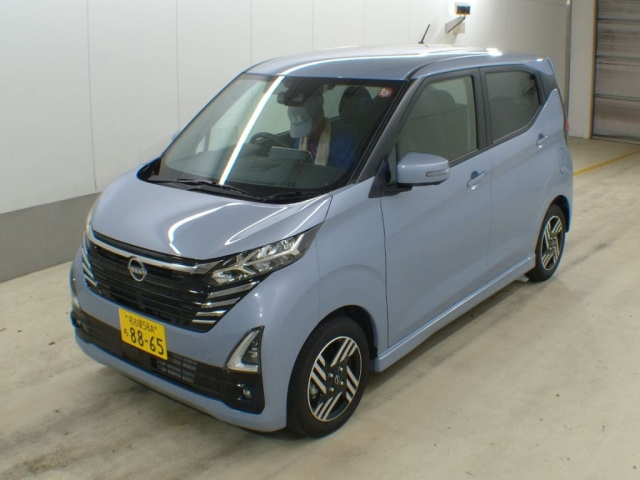 Import and buy NISSAN DAYZ 2023 from Japan to Nairobi, Kenya