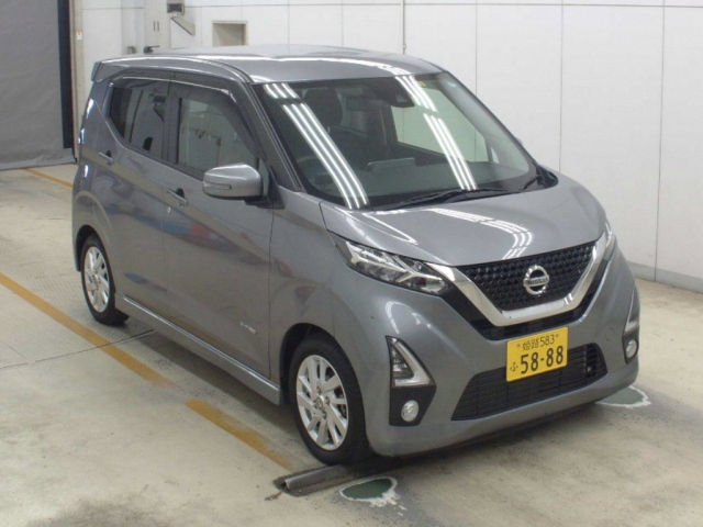 Import and buy NISSAN DAYZ 2020 from Japan to Nairobi, Kenya