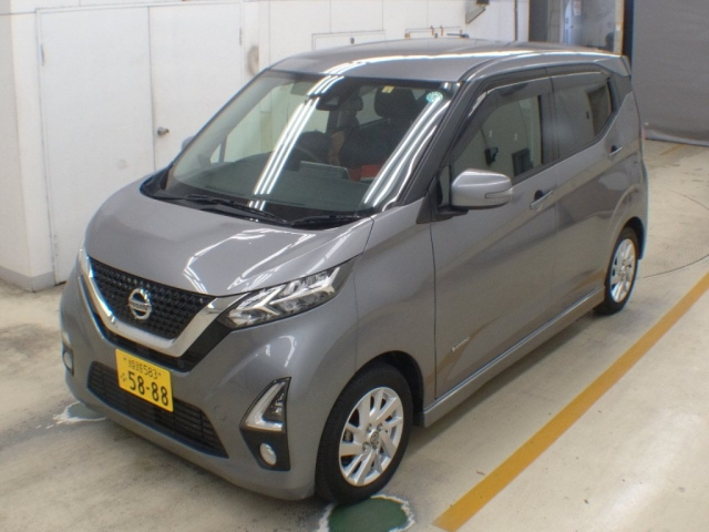 Import and buy NISSAN DAYZ 2020 from Japan to Nairobi, Kenya