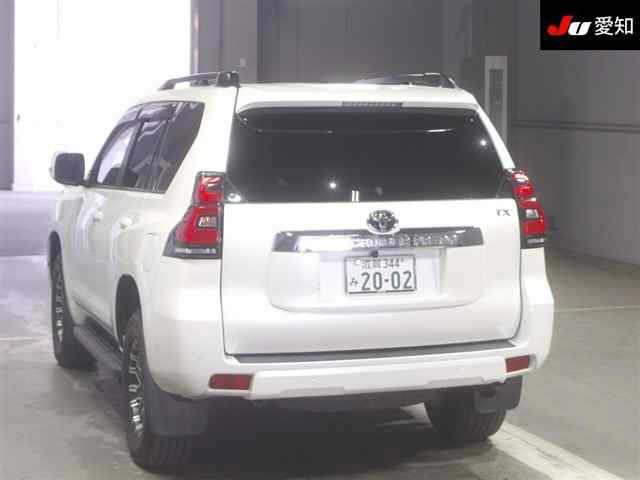 Import and buy TOYOTA LAND CRUISER PRADO 2018 from Japan to Nairobi, Kenya