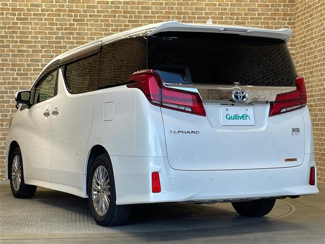 Import and buy TOYOTA ALPHARD 2022 from Japan to Nairobi, Kenya