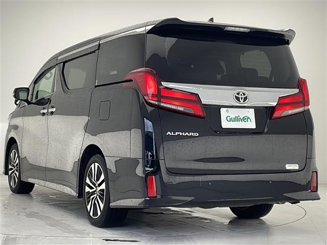 Import and buy TOYOTA ALPHARD 2022 from Japan to Nairobi, Kenya