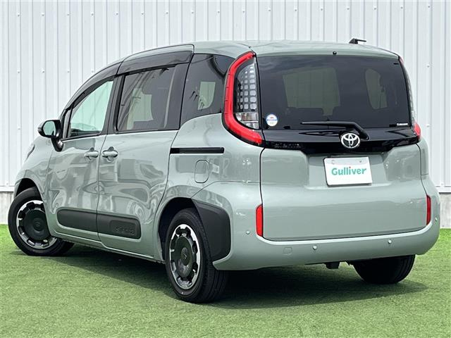 Import and buy TOYOTA SIENTA 2023 from Japan to Nairobi, Kenya