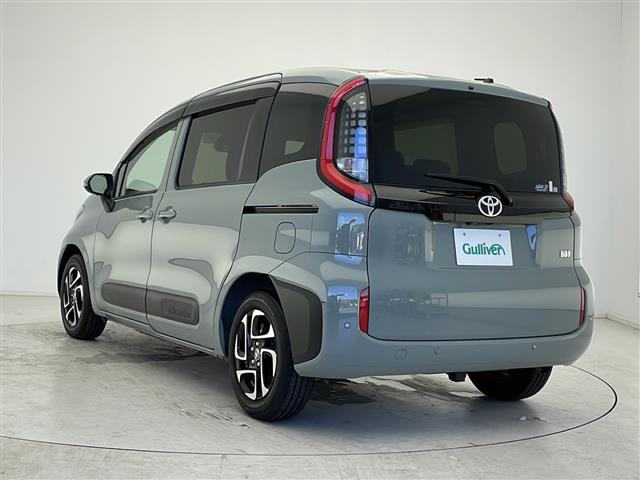 Import and buy TOYOTA SIENTA 2023 from Japan to Nairobi, Kenya