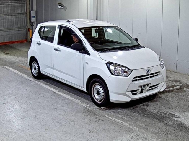 Import and buy DAIHATSU MIRA E S 2019 from Japan to Nairobi, Kenya