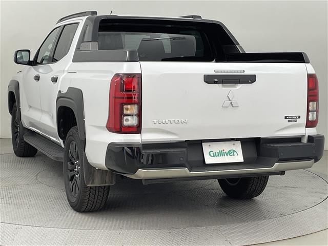 Import and buy MITSUBISHI TRITON 2024 from Japan to Nairobi, Kenya