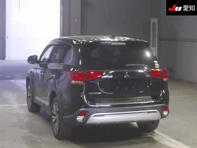 Import and buy MITSUBISHI OUTLANDER 2019 from Japan to Nairobi, Kenya