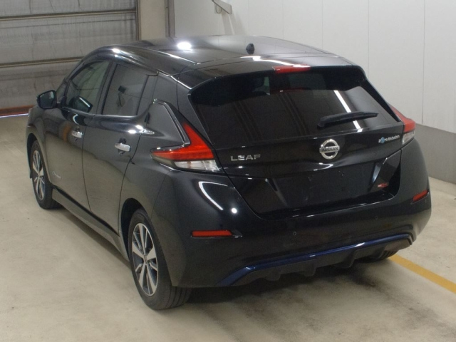 Import and buy NISSAN LEAF 2019 from Japan to Nairobi, Kenya