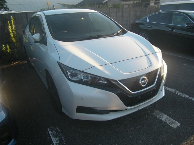 Import and buy NISSAN LEAF 2019 from Japan to Nairobi, Kenya