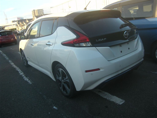 Import and buy NISSAN LEAF 2019 from Japan to Nairobi, Kenya