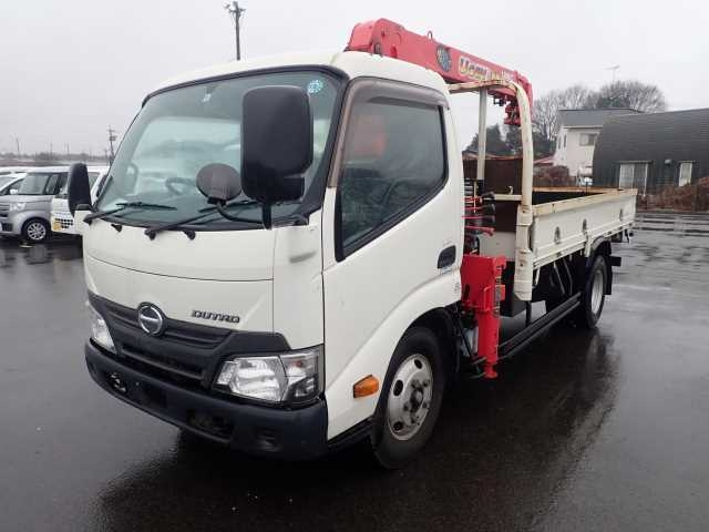 Import and buy HINO DUTRO 2017 from Japan to Nairobi, Kenya