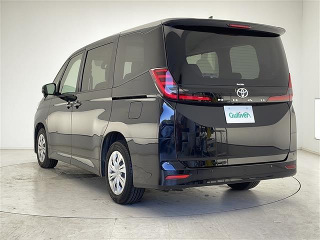 Import and buy TOYOTA NOAH 2022 from Japan to Nairobi, Kenya