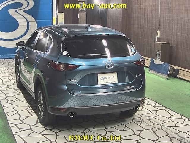 Import and buy MAZDA CX-5 2017 from Japan to Nairobi, Kenya