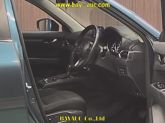 Import and buy MAZDA CX-5 2017 from Japan to Nairobi, Kenya