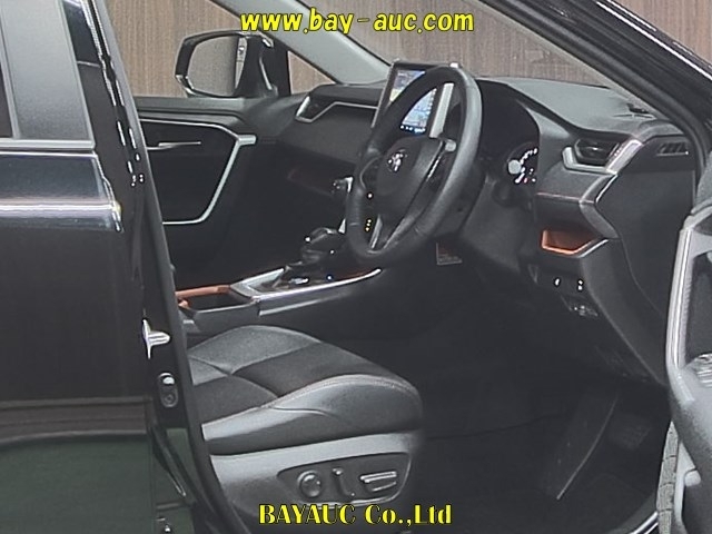 Import and buy TOYOTA RAV4 2020 from Japan to Nairobi, Kenya