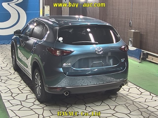 Import and buy MAZDA CX-5 2017 from Japan to Nairobi, Kenya