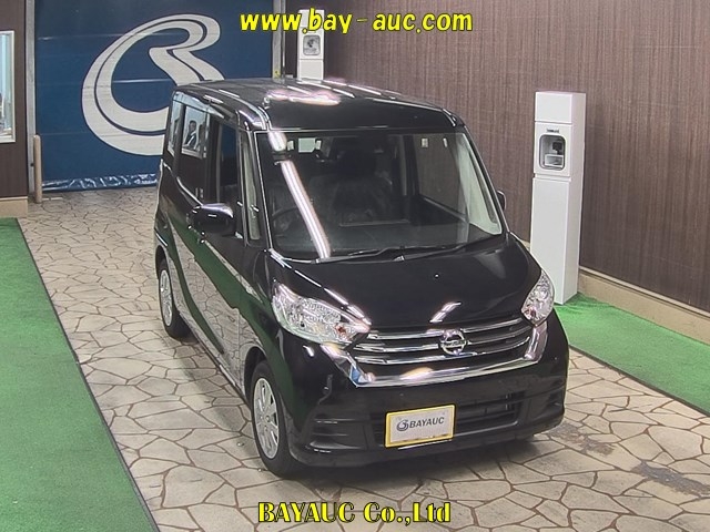 Import and buy NISSAN DAYZ ROOX 2018 from Japan to Nairobi, Kenya