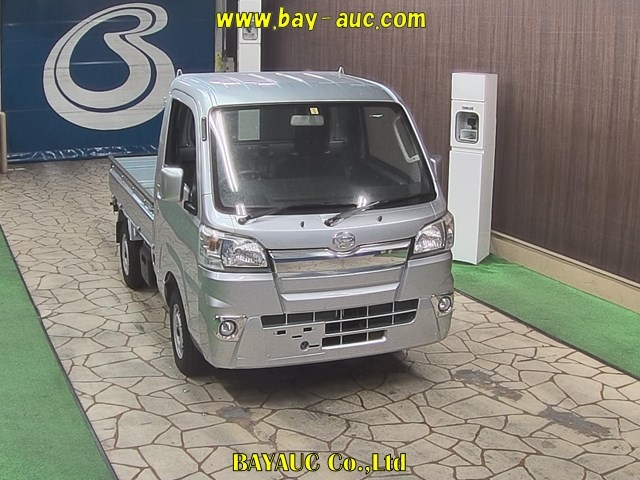 Import and buy DAIHATSU HIJET TRUCK 2018 from Japan to Nairobi, Kenya