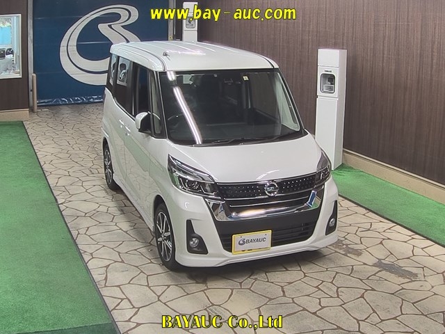 Import and buy NISSAN DAYZ ROOX 2017 from Japan to Nairobi, Kenya