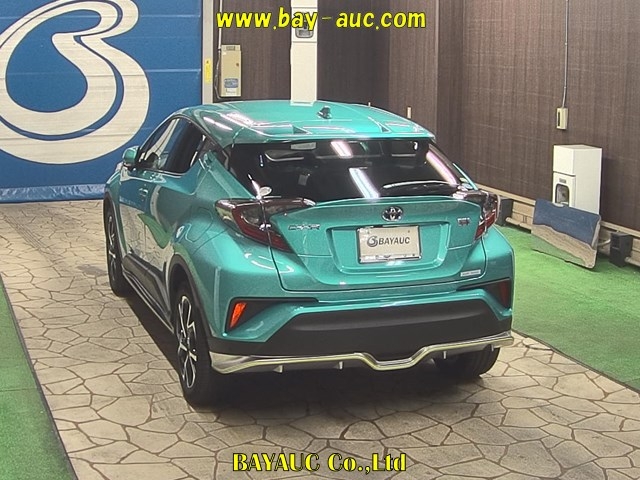 Import and buy TOYOTA C-HR 2017 from Japan to Nairobi, Kenya