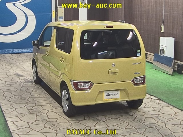 Import and buy SUZUKI WAGON R 2017 from Japan to Nairobi, Kenya