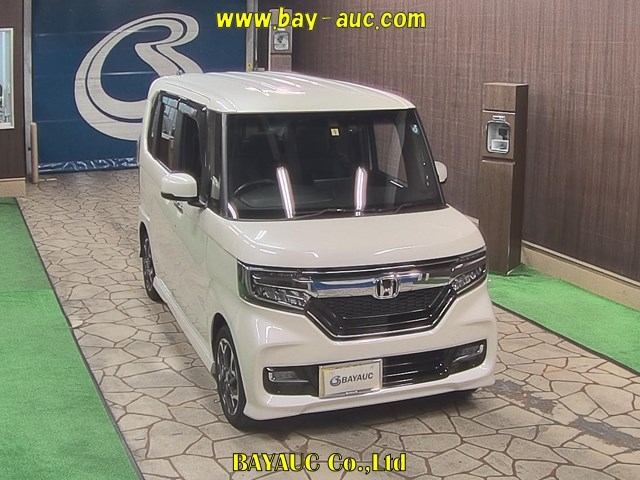 Import and buy HONDA N BOX 2018 from Japan to Nairobi, Kenya