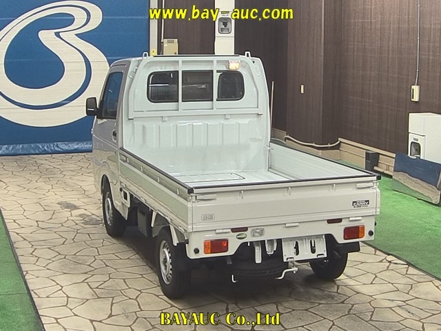 Import and buy SUZUKI CARRY TRUCK 2018 from Japan to Nairobi, Kenya