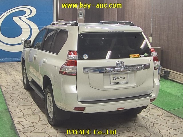 Import and buy TOYOTA LAND CRUISER PRADO 2017 from Japan to Nairobi, Kenya