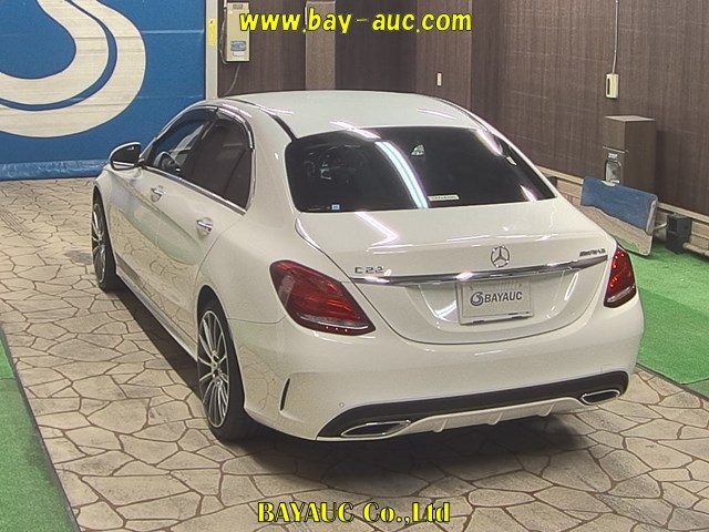 Import and buy MERCEDES BENZ C CLASS 2017 from Japan to Nairobi, Kenya