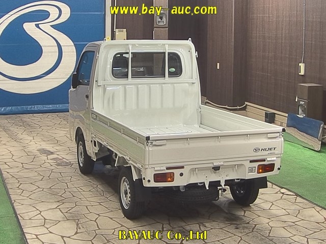 Import and buy DAIHATSU HIJET TRUCK 2018 from Japan to Nairobi, Kenya