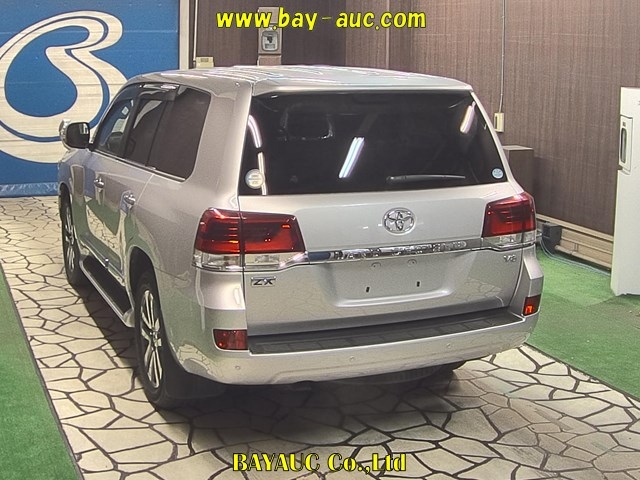 Import and buy TOYOTA LAND CRUISER 2017 from Japan to Nairobi, Kenya