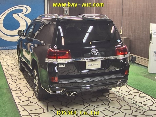 Import and buy TOYOTA LAND CRUISER 2019 from Japan to Nairobi, Kenya