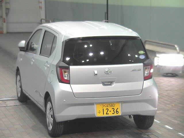 Import and buy DAIHATSU MIRA E S 2018 from Japan to Nairobi, Kenya