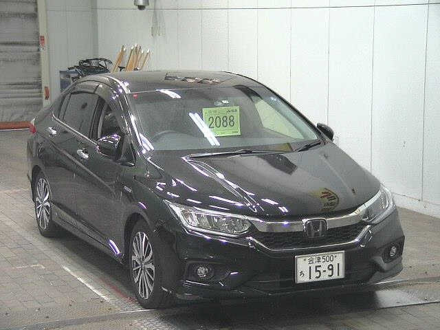 Import and buy HONDA GRACE 2017 from Japan to Nairobi, Kenya