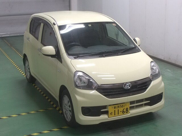 Import and buy DAIHATSU MIRA E S 2017 from Japan to Nairobi, Kenya