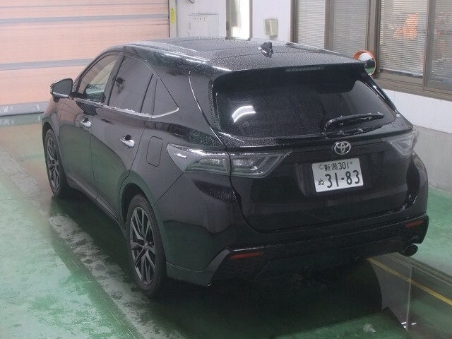 Import and buy TOYOTA HARRIER 2018 from Japan to Nairobi, Kenya