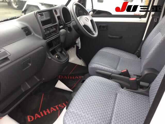 Import and buy DAIHATSU HIJET VAN 2017 from Japan to Nairobi, Kenya