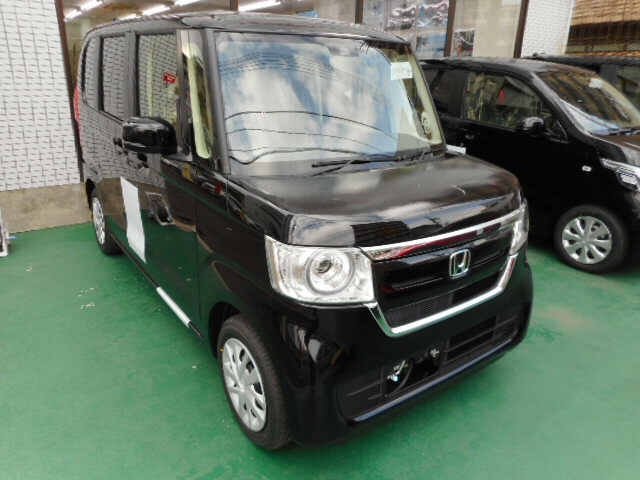 Import and buy HONDA N BOX 2018 from Japan to Nairobi, Kenya