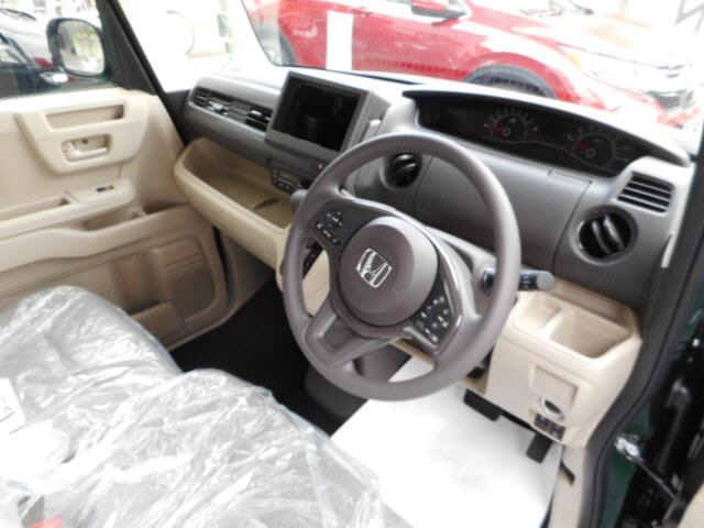 Import and buy HONDA N BOX 2018 from Japan to Nairobi, Kenya