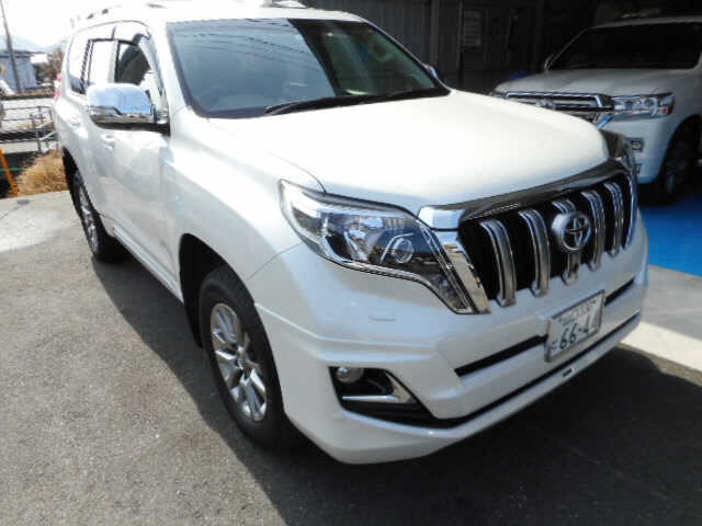 Import and buy TOYOTA LAND CRUISER PRADO 2017 from Japan to Nairobi, Kenya