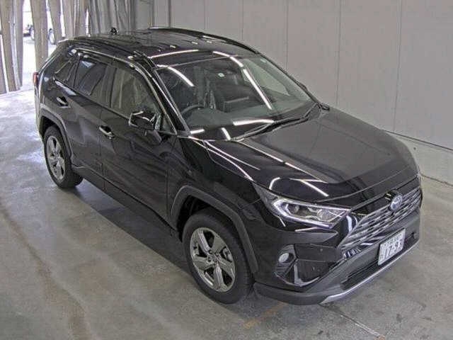 Import and buy TOYOTA RAV4 2020 from Japan to Nairobi, Kenya