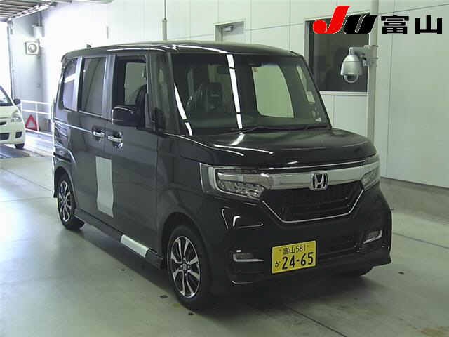 Import and buy HONDA N BOX 2018 from Japan to Nairobi, Kenya