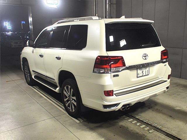 Import and buy TOYOTA LAND CRUISER 2018 from Japan to Nairobi, Kenya