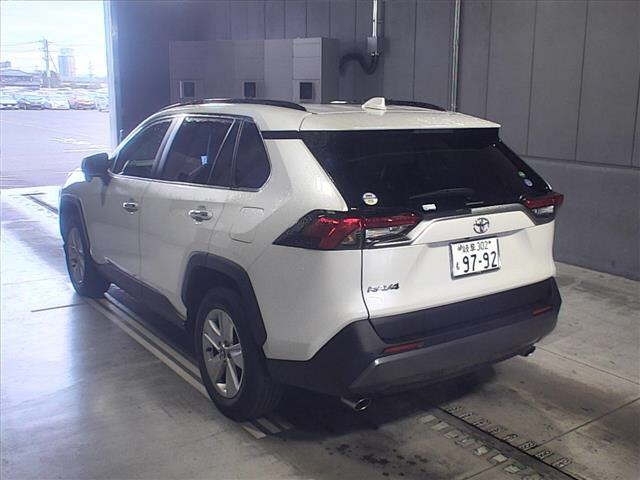 Import and buy TOYOTA RAV4 2020 from Japan to Nairobi, Kenya