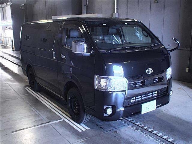 Import and buy TOYOTA HIACE VAN 2020 from Japan to Nairobi, Kenya