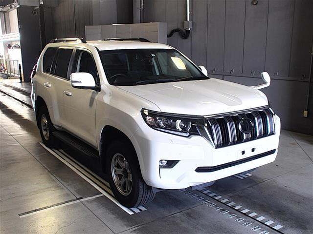 Import and buy TOYOTA LAND CRUISER PRADO 2017 from Japan to Nairobi, Kenya